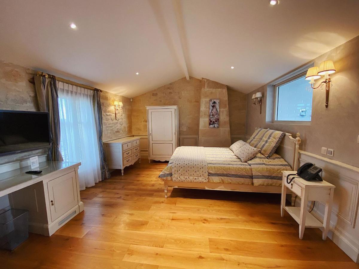 Chateau La Rose Perriere Lussac  Zimmer foto